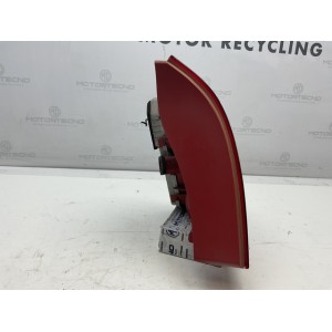 STOP FANALE POSTERIORE DESTRO RENAULT Clio Serie  (01 05)