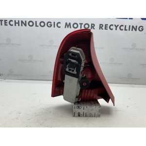 STOP FANALE POSTERIORE DESTRO RENAULT Clio Serie  (01 05)