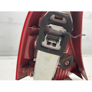 STOP FANALE POSTERIORE DESTRO RENAULT Clio Serie  (01 05)