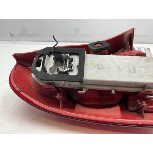 STOP FANALE POSTERIORE DESTRO RENAULT Clio Serie  (01 05)