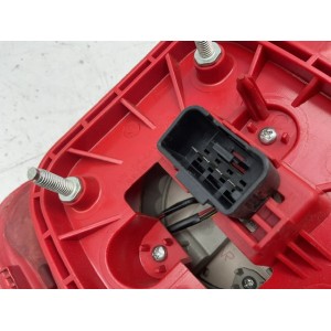 STOP FANALE POSTERIORE DESTRO VOLKSWAGEN Passat Berlina 5° Serie  (10 15)