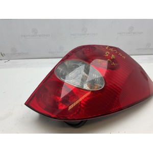 STOP FANALE POSTERIORE DESTRO RENAULT Laguna Berlina 3° Serie 8200002472 (01 05)