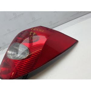 STOP FANALE POSTERIORE DESTRO RENAULT Laguna Berlina 3° Serie 8200002472 (01 05)