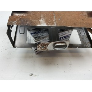 7355013730 MASCHERINA PULSANTIERA CENTRALE 4 FRECCE RIVESTIMENTO CRUSCOTTO CENTRALE SUPPORTO GABBIA  AUTORADIO FIAT PUNTO EVO