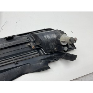 Griglia anteriore sinistra con freccia Nissan micra  K12