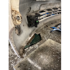 PARAURTI ANTERIORE COMPLETO NISSAN Micra 4° Serie BIANCO  (03 05)