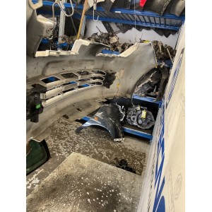 PARAURTI ANTERIORE COMPLETO NISSAN Micra 4° Serie BIANCO  (03 05)