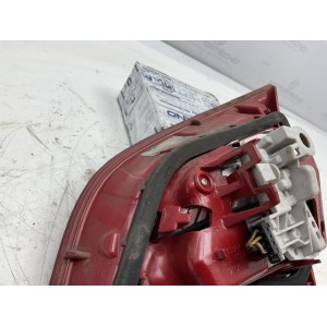 STOP POSTERIORE DESTRO INTEGRATO NEL PORTELLO OPEL Meriva 3° Serie 21629003 (10)