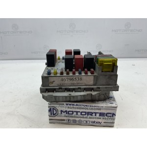 SCATOLA PORTA FUSIBILI FIAT Stilo Berlina 3P 46796538 192A3000 diesel 1910 (01 10)
