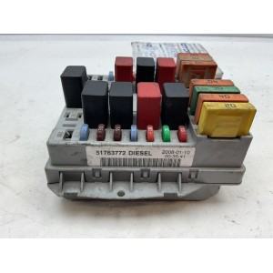 CENTRALINA PORTA FUSIBILI FIAT Doblo Cargo 51763772 Diesel 1900 (05 09)
