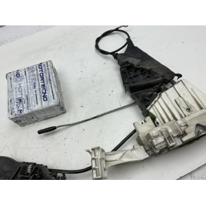 SERRATURA ANTERIORE DESTRA MERCEDES Classe A W169 3° Serie 169 720 28 35 018 (04 08)