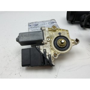 119434 motorino alzacristalli posteriore destro per SEAT LEON (1M1) 1999