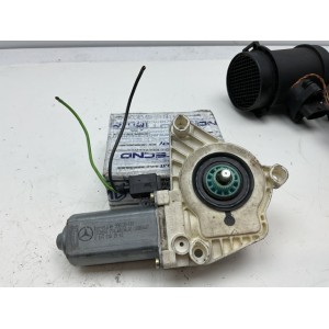 MOTORINO ALZAVETRO ANTERIORE SINISTRO MERCEDES Classe B W245 1° Serie A1698201542 996138-101 (05 11)