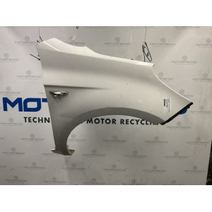 PARAFANGO ANTERIORE DESTRO HYUNDAI I 20 1° SERIE ANNO: 2013 BIANCO