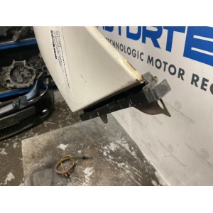 PARAFANGO ANTERIORE DESTRO HYUNDAI I 20 1° SERIE ANNO: 2013 BIANCO