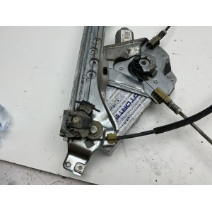 CREMAGLIERA ALZACRISTALLO ELETTRICO ANTERIORE DESTRO RENAULT Clio Serie 8200291147 (04 08)
