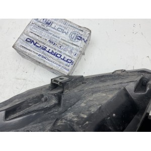 FARO ANTERIORE DESTRO CON FRECCIA DINAMICA AIXAM GTI COUPE Riferimento  M800CR104 ORIG  Marca  Aixam