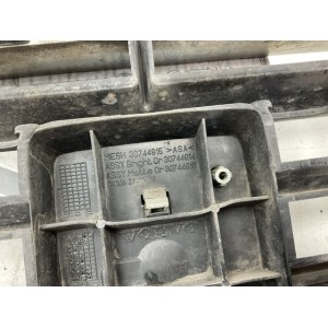 Mascherina anteriore grigia anteriore logo volvo v50