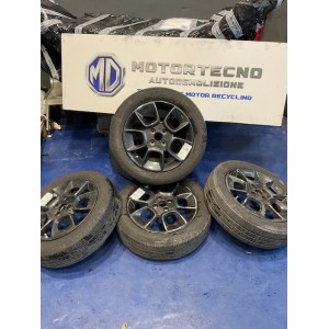 Cerchi completi di gomme Suzuki Ignis serie MF 2017 175 60 R 16
