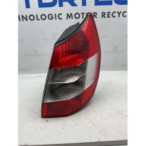 STOP FANALE POSTERIORE DESTRO RENAULT Scenic Serie 8200493375--F  (03 09)