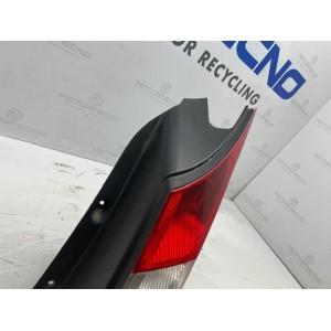 STOP FANALE POSTERIORE DESTRO RENAULT Scenic Serie 8200493375--F  (03 09)