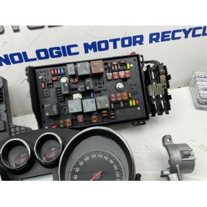 KIT CENTRALINA MOTORE PER OPEL Astra J 2° Serie E83 12639891 Benzina 1.6 (11)