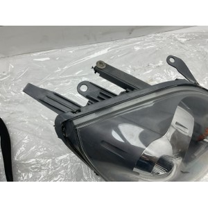 FARO ANTERIORE DESTRO FORD Fiesta 4º Serie  (02 05)