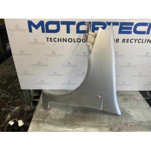 PARAFANGO ANTERIORE SINISTRO grigio metallizzato completo di frecciaSX PER FIAT Punto Berlina 2° Serie