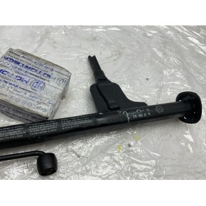 CRIC Mercedes-benz Classe e W210 S210 Martinetto 2105830115Mercedes-benz Classe e W210 S210 Martinetto 2105830115