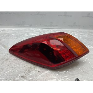 fanale posteriore sinistro parte esterna Nissan Murano