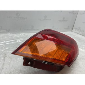 fanale posteriore sinistro parte esterna Nissan Murano