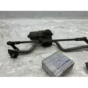 TANDEM MOTORINO TERGICRISTALLO RENAULT Clio Serie 0 390 241 519 CHP benzina 1 (94 98)