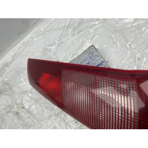 STOP FANALE POSTERIORE DESTRO FIAT Punto Berlina 5P 36500748 (93 99)