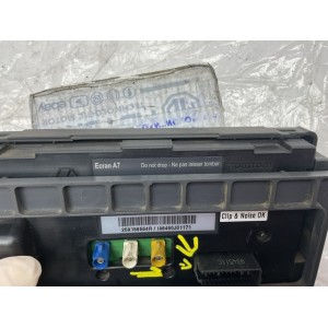 DISPLAY RENAULT Megane completo di sd card con le mappe Serie 259156554r (08 12)