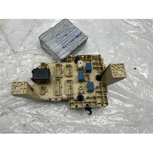 Centralina Fusibili Suzuki Swift  (05 10) 1.3 16V 2WD Berlina 3p1328cc 3677072KB1