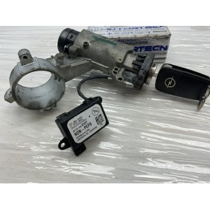 BLOCCASTERZO CON CHIAVE 20939745 Opel Astra J 1.7 CDTI anno 2010 2015