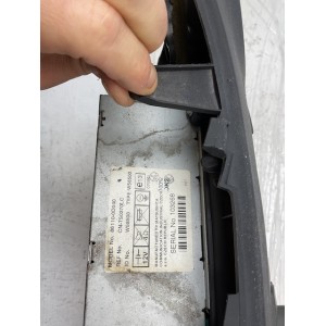 PLANCIA CENTRALE COMPLETA DI AUTORADIO E COMANDO CLIMA TOYOTA Yaris Serie 86110-0D040 (03 05)