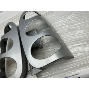 0011645 0011644 coppia di cornici rivestimento mascherina faro stop Posteriore Dx Sx Smart W450 Fortwo faro a 8 grigie 2003-2007