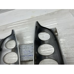 0011645 0011644 coppia di cornici rivestimento mascherina faro stop Posteriore Dx Sx Smart W450 Fortwo faro a 8 grigie 2003-2007