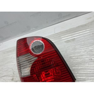 STOP FANALE POSTERIORE SINISTRO SX CONDUCENTE VOLKSWAGEN Polo 9N Serie (01 05)