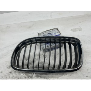 GRIGLIA MASCHERINA PARAURTI ANTERIORE SINISTRA SX BMW SERIE 3 E90 05 08  COD: 224059-10