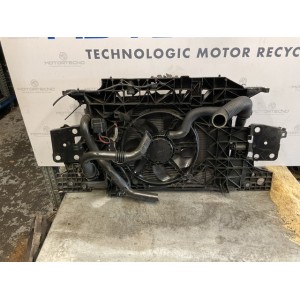 CALANDRA CON KIT RADIATORI RENAULT Megane III radiatore intercooler lesionato