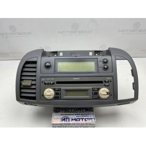 AUTORADIO PER NISSAN Micra 4° Serie (03 al 05) autoradio viene fornito senza codice di sblocco