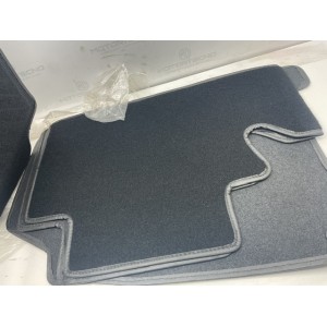 Set di tappetini tappeti originali nuovi ricamati con rivestimento batti tacco per Renault koleos