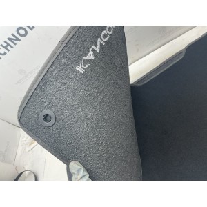 SET DI TAPPETINI TAPPETI RICAMATI CON BOTTONI E BATTITACCO ORIGINALI KANGOO 3 VP (KK1) VERSIONE 5 POSTI