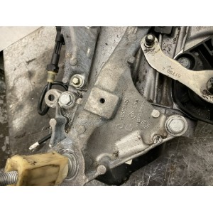 CAMBIO MANUALE Dacia Duster (HS) SUV 1.6 SCe 115 16V (H4M-438) 2017 320104887R