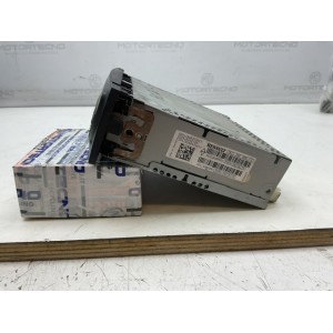 Autoradio originale RENAULT CLIO 3 Con segni di usura senza codice di sblocco 281153881R