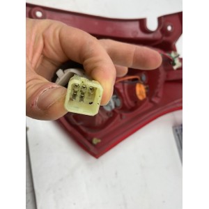 STOP FANALE POSTERIORE SINISTRO SUZUKI Swift 4° Serie (04 10)