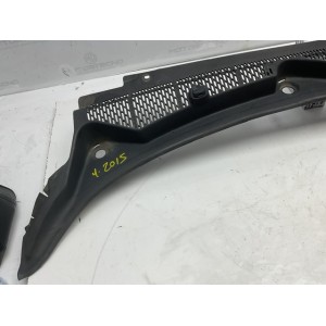 GRIGLIA GOCCIOLATOIO LANCIA YPSILON 2012 in poi CODICE: 735479606