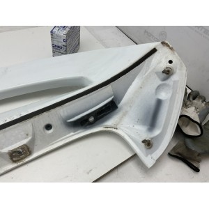 Spoiler alettone  posteriore cofano  versione sport Ford Fiesta 2008 2017 bianco 8a6j44210abw